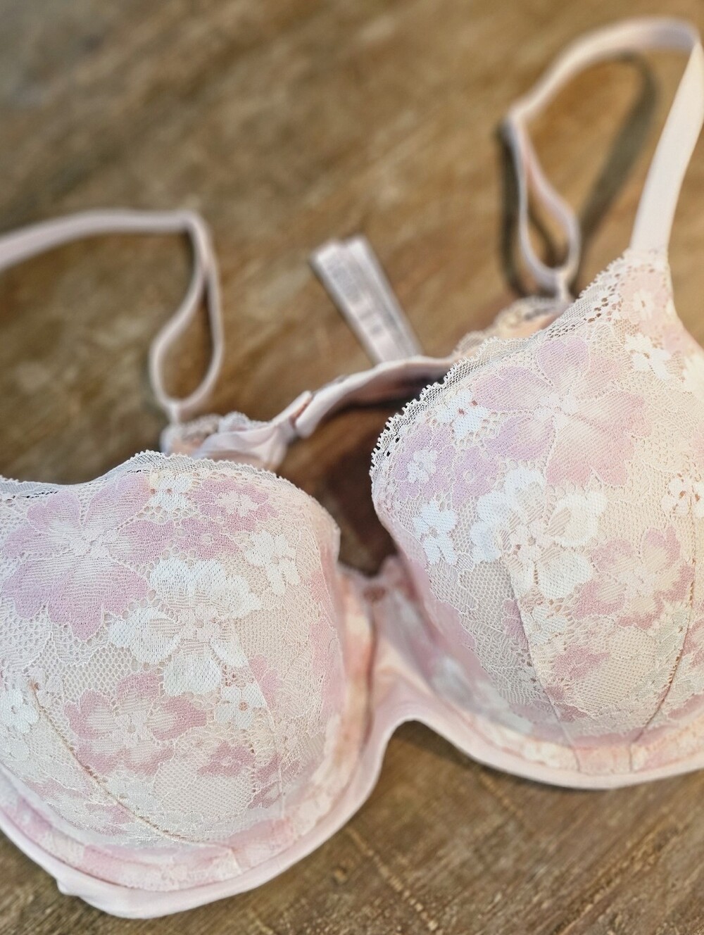 Victoria's Secret Body By Victoria Pink Floral Lace Lightly Lined Demi Bra 38D